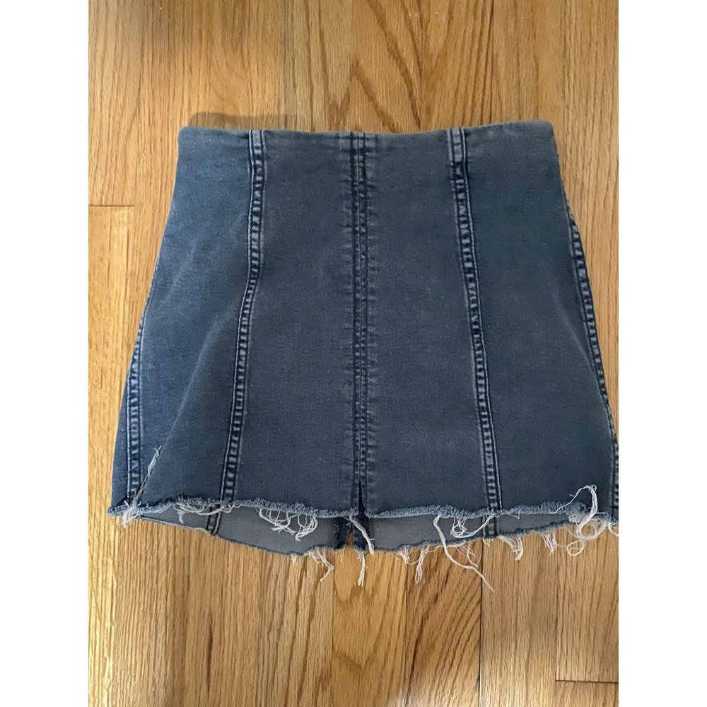 Free People denim Mini Skirt Size 0 Blue Raw Hem Boho